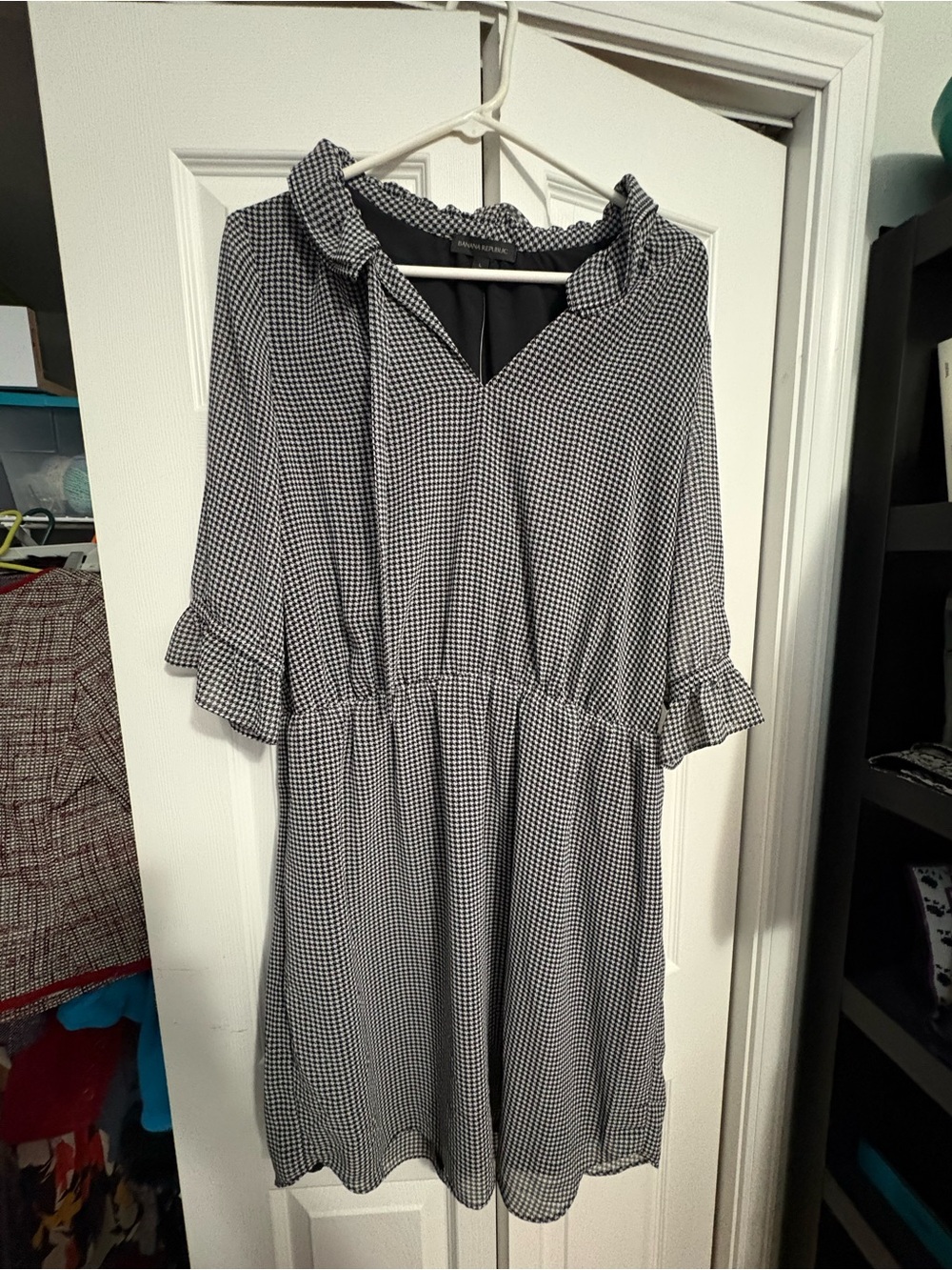 Banana Republic Black and White Gingham mini Dress, elastic at waist, no zipper